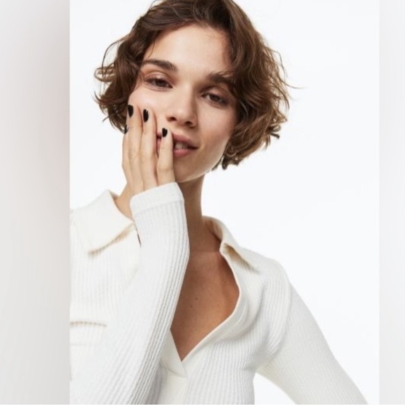 H&M DIVIDED Ribbed Collared Crop Top - Picture 3 of 8